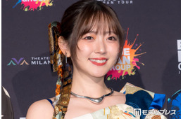 鈴木愛理、美脚際立つ着物アレンジドレスで登場 プレスショーで“ハプニング”も「忘れちゃった」