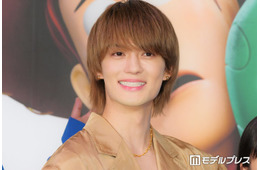 M!LK佐野勇斗「子供の頃から蛇とは友達」幼少期＆現在の比較ショットに反響相次ぐ「チビ勇斗くんが可愛すぎる」「すでに完成されてる」