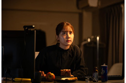 「VIVANT」“天才ハッカー”ブルーウォーカー（花岡すみれ）「1人」発言・寝不足でふらつき…違和感に考察加速「別人説」「何かの伏線か」【ネタバレあり】