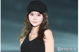 登録者数80万人超YouTuber、美肌輝くノースリニット姿披露「暑さも吹き飛ぶ可愛さ」「目の保養です」