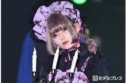 きゅるして・環やね、紫色のゴシックドレスでダークな雰囲気「まるでお人形さん」「唯一無二の可愛さ」と反響【関コレ2026A/W】