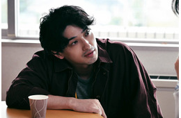 横浜流星、小栗旬の惹かれる人間力に「すべてを吸収する想い」共演を通して学ぶ“抜け感”とは【「LOST10」インタビュー後編】