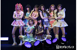 Hearts2Hearts「TGC」アーティストライブで大トリ飾る “魔法少女”衣装で日本デビュー曲含む3曲披露【TGC松山2026】