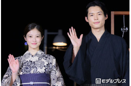 SixTONES松村北斗＆今田美桜、浴衣姿で登場・短冊に願い込める「1つ前の映画くらいからできていなくて」【白鳥とコウモリ】