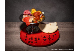「そういう時期の進撃の巨人カフェ」新宿で開催 “厨二病”要素の描き下ろしイラストグッズも満載