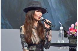 工藤静香、美ウエストちらりのツアー衣装姿公開「いつまでもお美しい」「圧倒的な存在感」と反響
