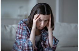 夫の足音を聞くだけで呼吸が苦しい。「もう生きていられない」と思うほどのモラハラから、逃げる決意をした日