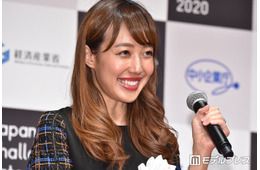 3児の母・川崎希、子どもの“お昼寝”ショット公開「すやすや眠る姿が天使」「まつげが長い」の声
