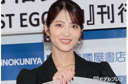 若月佑美、作品集渡したい元乃木坂メンバー告白 15年の活動振り返る「苦しいこともたくさんあった」