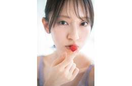 日向坂46金村美玖、絶景・遊園地で多彩な表情 2nd写真集裏表紙4種一挙解禁【機微】