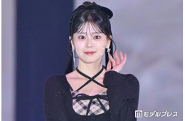 超ときめき宣伝部・坂井仁香、モノトーンコーデで美デコルテ際立つ 大人っぽい着こなしに「スタイル良すぎ」「美しい」の声【ガルアワ2026A/W】
