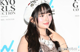 IVEレイ、ミニスカ衣装で美脚スラリ「世界一素敵な女性」「スタイルレベチ」の声