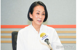 中村江里子アナ「家族3人でのパリ生活スタート」夫＆次女の手つなぎショット公開「映画のワンシーンそのもの」「2人ともスタイル抜群」と反響