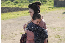 朝ドラ「ブラッサム」主人公・石橋静河が本格登場 初回と重なる演出に「粋なバトンタッチ」「子役の子と雰囲気が激似」の声【ネタバレあり】