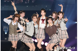 「スタイル抜群集団」「何者？」の声 “CHANCE GALs”が制服姿でパフォーマンス【TGC北九州2026】