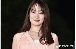 高梨臨、ミニ丈ゴルフウェアから美脚スラリ「ゴルフ場にいたら目が離せなくなりそう」「脚が真っ直ぐで綺麗」と反響
