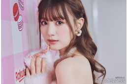 「ダウンタイム」受付嬢役・鶴嶋乃愛、セルフメイクのこだわり・遠山クリニックの“華”を体現した裏側に迫る 田中みな実の提案だったセリフも告白【インタビュー】