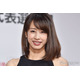 加藤綾子、ノースリーブで素肌際立つ「夏らしい衣装」「綺麗」の声