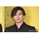 新田真剣佑、父・千葉真一さんは「まだいると思ってます」「全然知らない間に逝ってた」本音・尊敬語る