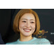 大沢あかね、肌見せコーデ×ロングヘアで雰囲気ガラリ「年々美しくなってる」「色っぽい」