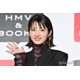 元乃木坂46若月佑美、制服姿で美脚披露「ギャルみあるちょい懐かしい女子高生」