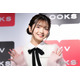“大喜利の逸材”で話題・元AKB48福留光帆、ミニスカ制服風コーデで美脚披露