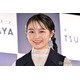 林芽亜里、ノースリ＆膝上ミニスカから美脚披露「スタイル抜群」「綺麗」の声