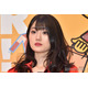 “可愛すぎる新喜劇女優”小寺真理、編み物姿公開「器用で尊敬」「美脚に目が行く」の声