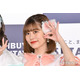 FRUITS ZIPPER月足天音、印象ガラリな“ピンクヘア”加工ショットに反響「めっちゃ似合ってる」「何しても美人」
