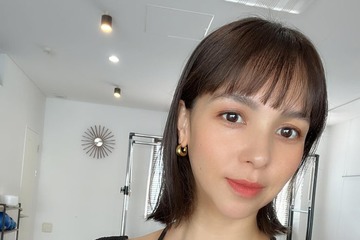 鈴木サチ、子ども5人“顔出し”家族写真公開「全員そっくり」「娘さん美人」と反響続々 画像