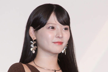 齊藤なぎさ、透明感際立つブラックドレスSHOTをファン称賛「お肌もツヤツヤすぎ」「女性の憧れ」 画像