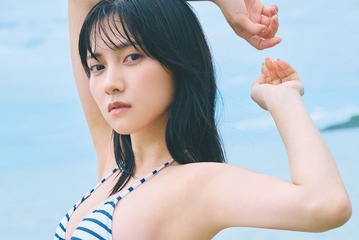 桃月なしこ、ビキニ姿で美ボディ際立つ 画像