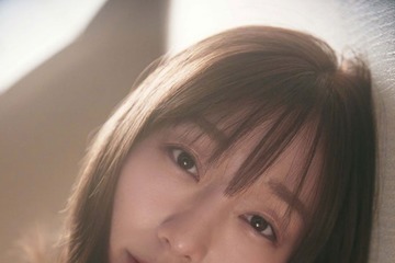 須田亜香里、7年ぶり写真集タイトルは「pluie」美ボディ輝く先行カット3枚解禁 画像