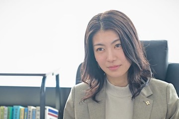 「クジャクのダンス」阿南役・瀧内公美は磯村勇斗のファン「彼の出演作はほぼ見ています」謎に包まれた“リュックの男”にも言及【インタビュー】 画像