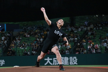 オードリー春日、200km/h宣言でピッチング披露も心残り「小学生男児の球速じゃないか」 画像