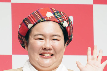 パンの領域を超えた！？“まるで和菓子”絶品あんぱんにやす子も感動「上品」「めっちゃ美味しい」 画像
