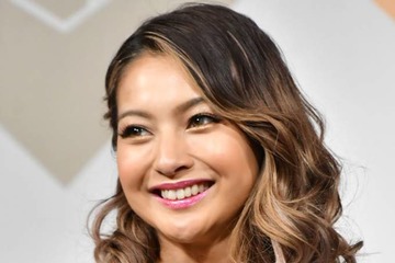 ゆきぽよ「この色大好き」“黒髪モード”に似合うお気に入りリップカラー 画像