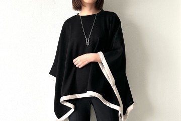 一着あると便利な個性派トップス。モノトーンなら、違和感なくおしゃれ見えが叶う【40代の毎日コーデ】 画像