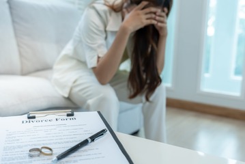 「暴行と誘拐の罪で妻を逮捕してほしい」モラハラ夫が警察で虚偽のストーリーをでっち上げるために取った仰天行動とは 画像