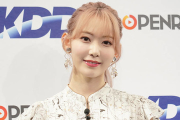 宮脇咲良、キュートな“くるみちゃんヘア”SHOTに反響「反則的な可愛さ」「ビジュ神ってる」 画像