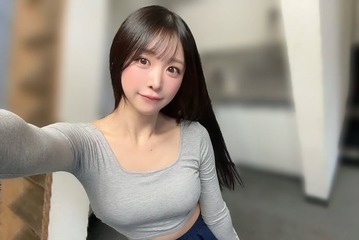 真島なおみ、美脚輝くミニ丈フリルコーデ披露「ftmmいいかんじ」 画像