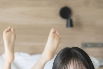 STU48内海里音、色白美ボディが眩しい肌見せSHOTに釘付け！故郷・岡山を舞台にありのままの魅力が光る 画像