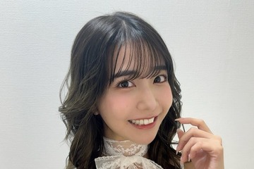 #2i2天羽希純、美バスト際立つビキニ姿披露「可愛すぎ」「癒される」 画像
