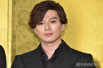 新田真剣佑、父・千葉真一さんは「まだいると思ってます」「全然知らない間に逝ってた」本音・尊敬語る 画像