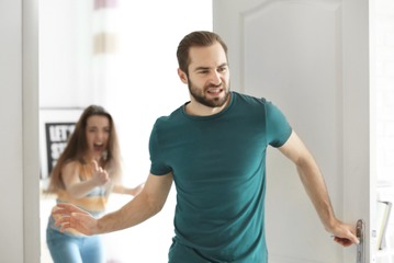 別居して3年。離婚せずにいた40歳女性が 、夫から慰謝料請求された「落ち度」とは？払わずに正式離婚するには…【行政書士が解説】 画像