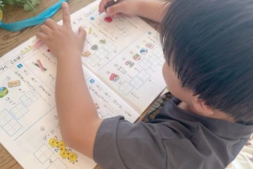 「毎日コツコツ」第5子妊娠中の辻希美、夏休みの子供たちの様子を明かす「宿題が多いからね」 画像