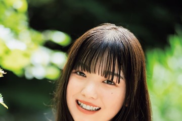 櫻坂46四期生・山川宇衣「週マガ」ソログラビア＆表紙初登場 画像