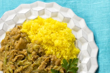 10分で完成「魚肉ソーセージとキャベツのキーマカレー」。低カロリー高タンパクな「魚肉ソーセージ」で、夏を乗り切る！ 画像