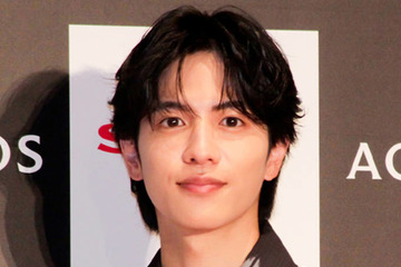 「メロすぎ」志尊淳、GUCCIファッションでのお散歩SHOTに反響「オシャレでオーラしか感じない」 画像