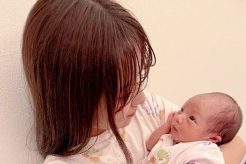 辻希美、長女・希空と次女のお揃い部屋着SHOTにしみじみ「こんな日が来るとは」 画像